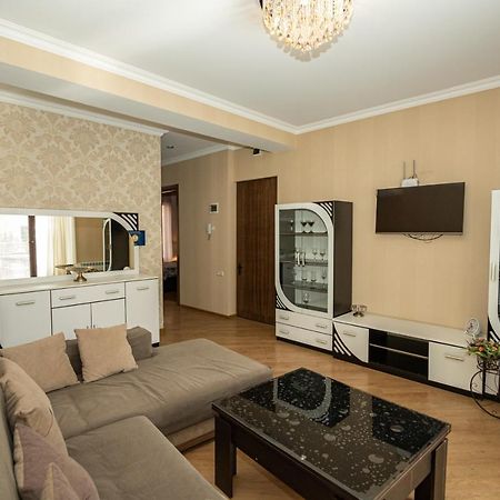 Brand New Apartment With Terrace Tbilisi Eksteriør billede