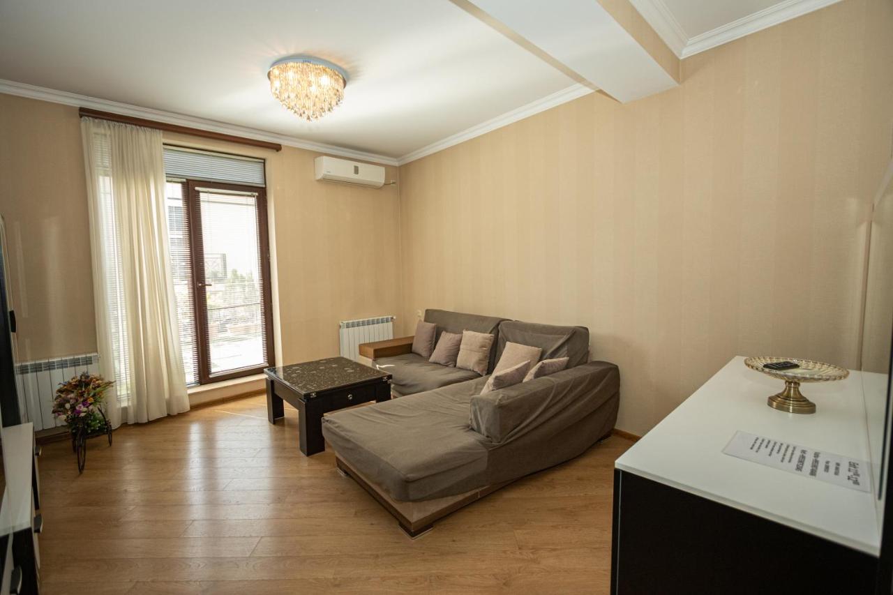 Brand New Apartment With Terrace Tbilisi Eksteriør billede